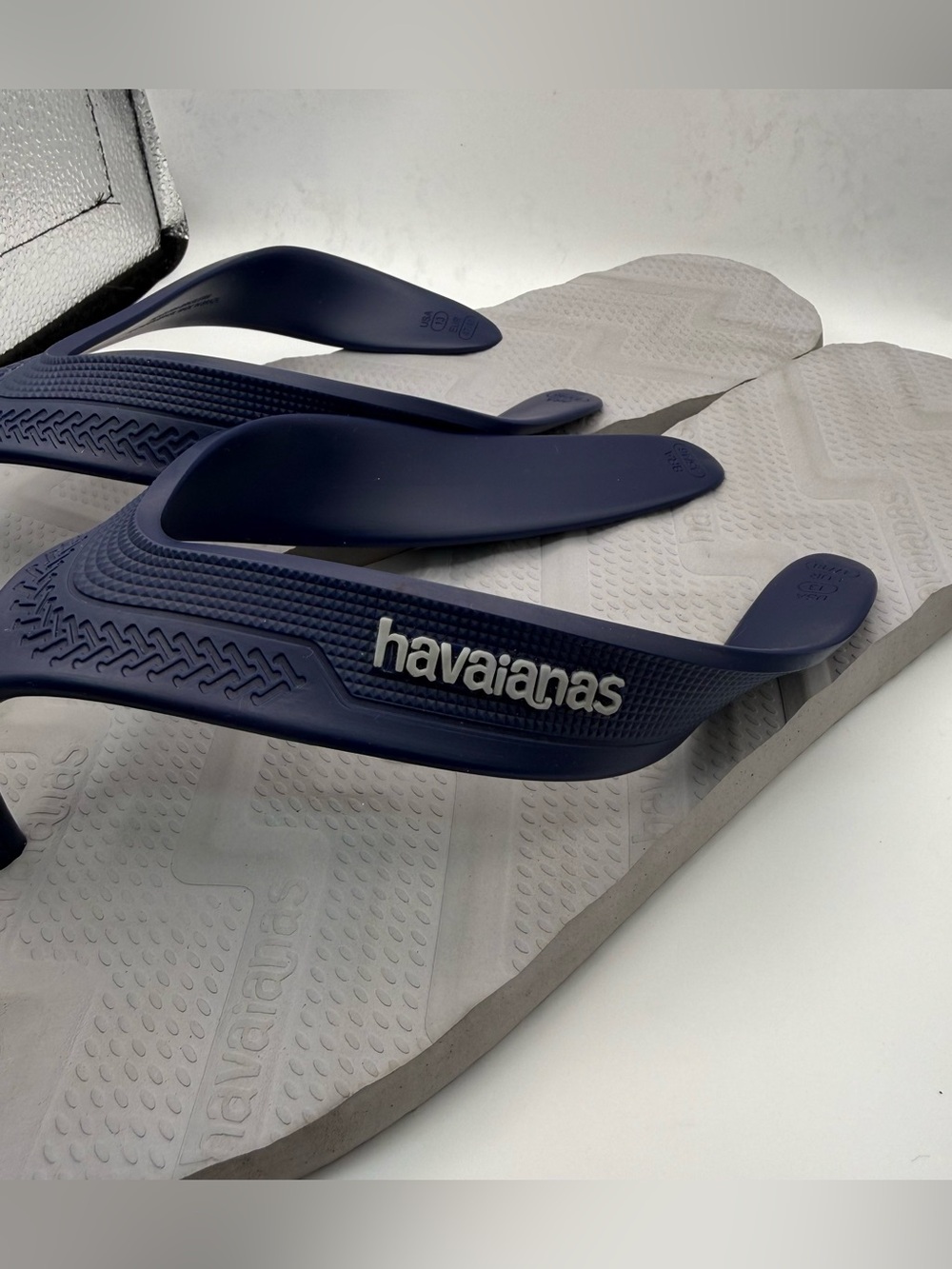 Havaianas mens Track Waves Flip-Flop Size US 13